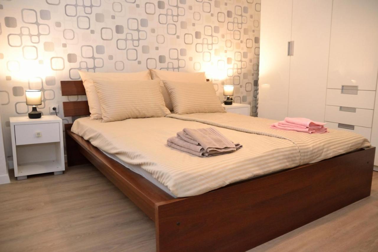 Heart Of The City - 75Sqm Suite Szkopje