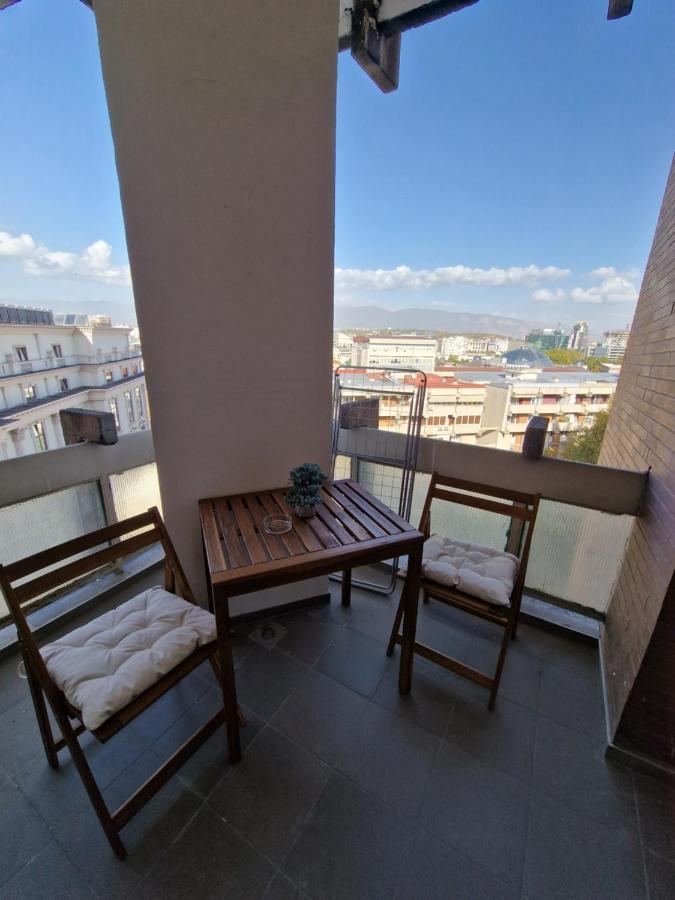 Spacious 75m2, Freshly Renovated Next To Diamond Mall Apartamento